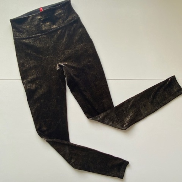 Spanx Black & Gold Shimmer Metallic Velvet Leggings NWOT Size XS - Picture 4 of 13